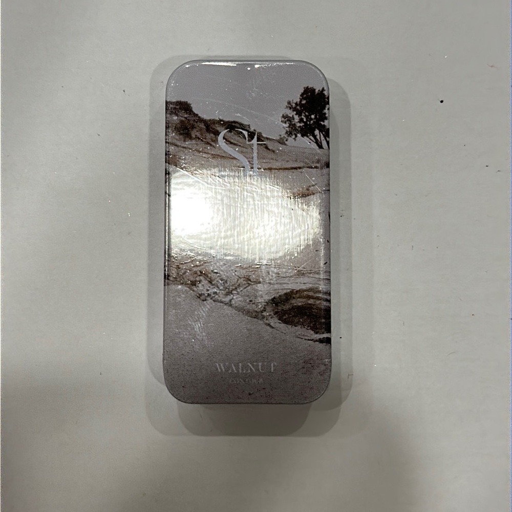 COPY - - New Seint Beauty makeup highlight / contour I color Walnut